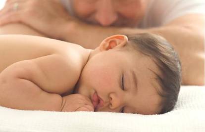Bebe lakše zaspu slušajući umirujuće zvukove prirode 