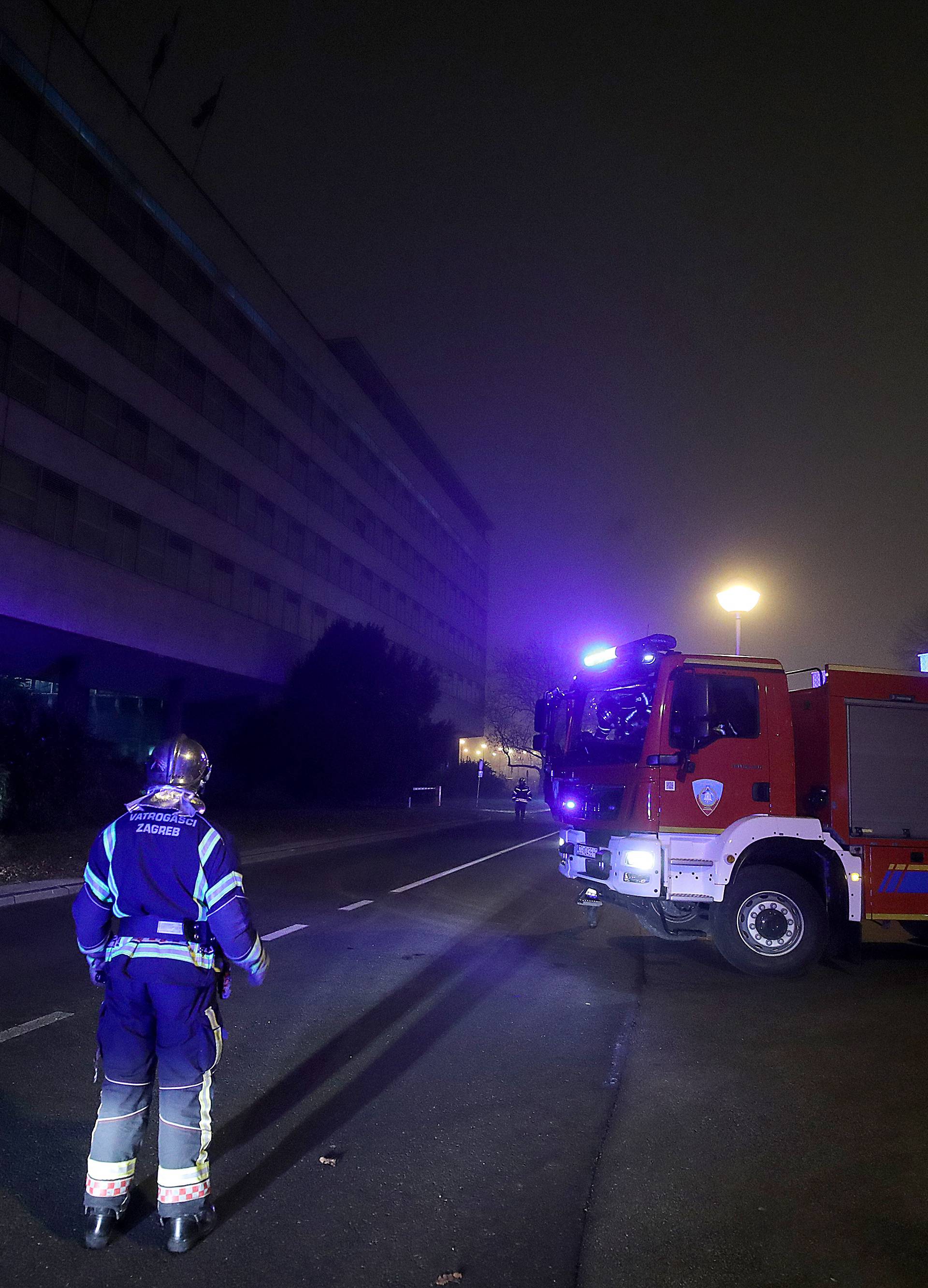 Zagreb. U zgradi Gradskog poglavarstva izbio požar u kuhinji, vatrogasci brzo intervenirali