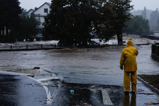 Floods following heavy rainfall in Pisecna