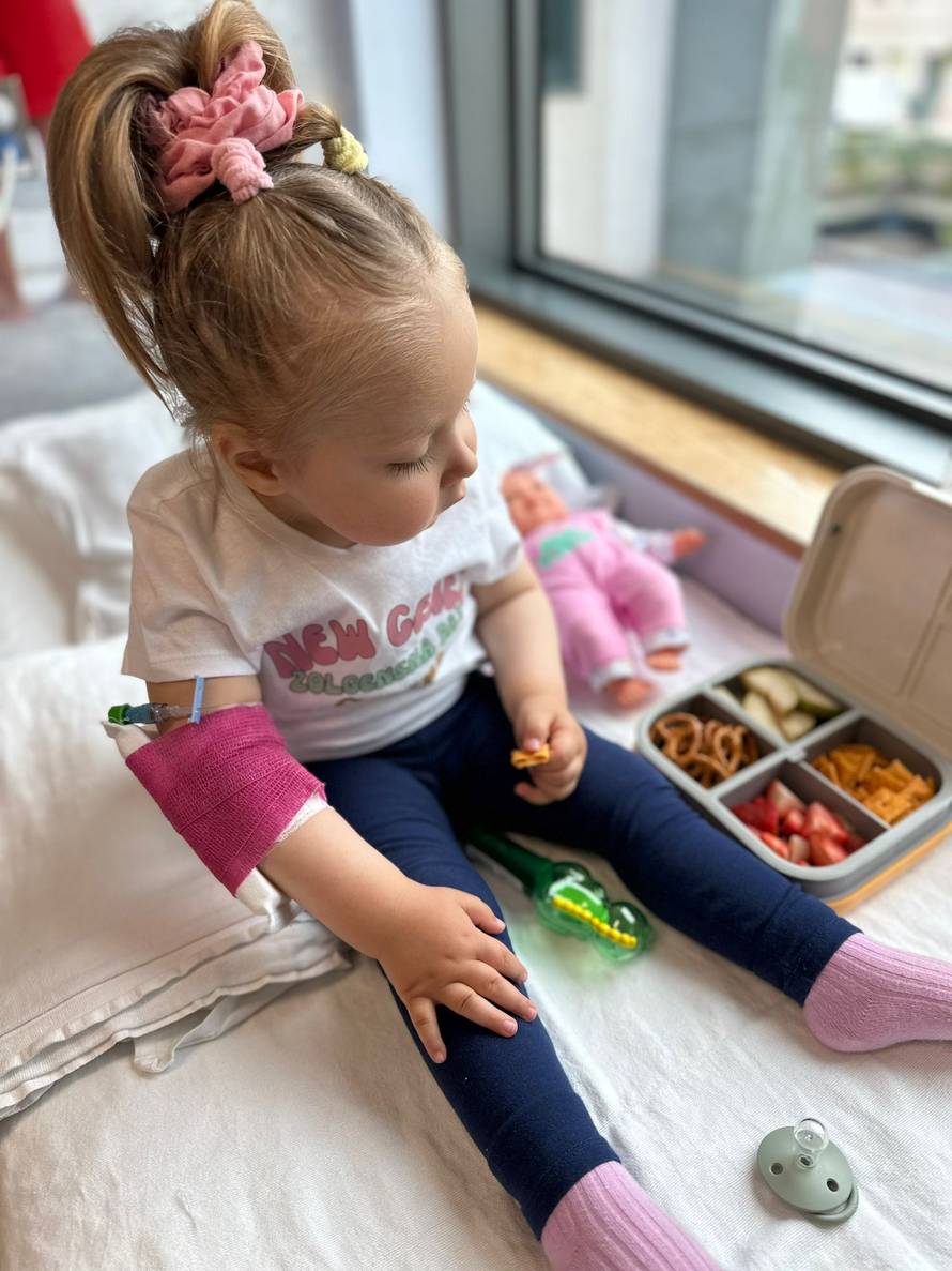 VIDEO Hrabra Lava (2) primila napokon lijek: 'Osjeća se dobro'