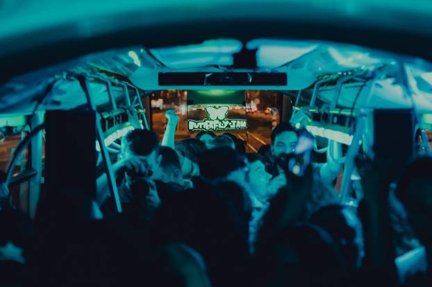 FOTO Ludilo na tračnicama! Ovaj party tramvaj u Zagrebu vozi vas direktno u ekstazu