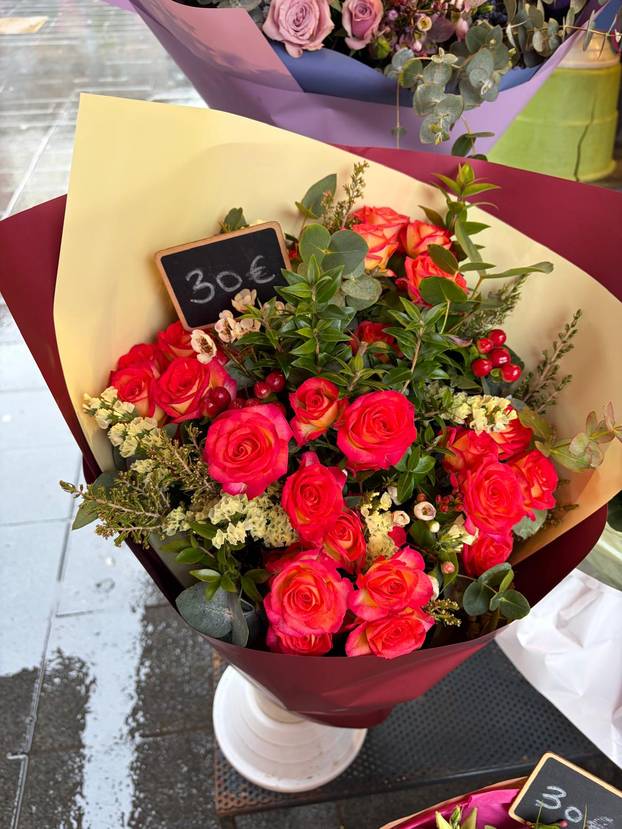 FOTO Od 4 eura do 'bankrota': Pogledajte cvijeće i bukete koji će se kupovati za Valentinovo
