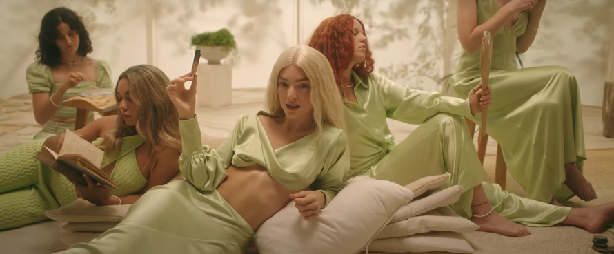 Pjevačica Lorde za novi singl je dramatično promijenila izgled...