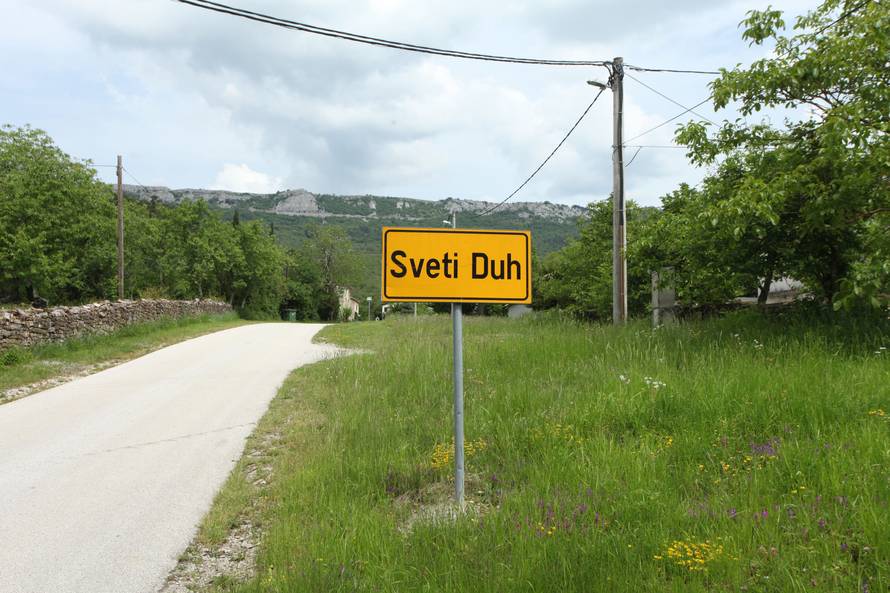 'Sestra mi je umrla pred očima, stroj joj povukao kosu i ubio je'