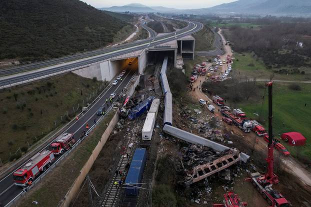 Trains collide near Larissa