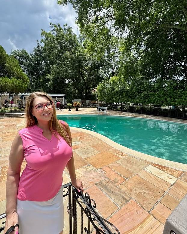 FOTO Bujna i iskusna: S 18 su mi govorili da sam debela, a s 58 godina sam 'bomba'