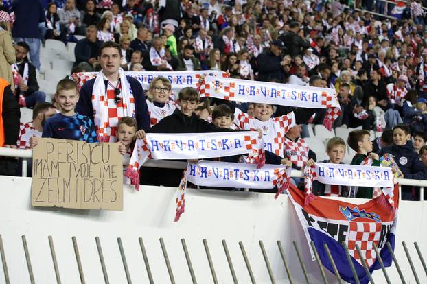 Split: Dječak na stadionu Poljud s porukom za Ivana Perišića 