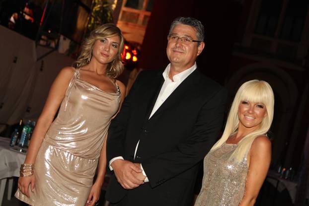 Split: Poznati na prvom danu festivala "Poznati pjevaju"