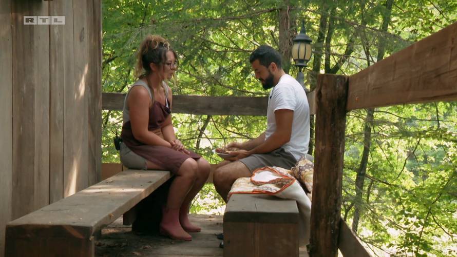 Počinje nova faza natjecanja u 'Farmi': Darko se vratio pa se svi podijelili u dvije obitelji...