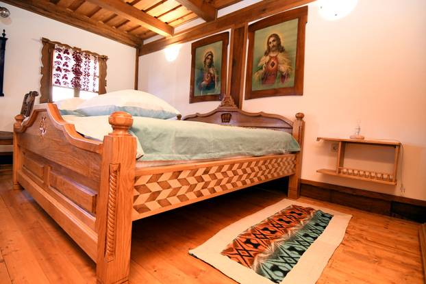 Podravske Sesvete: Umjetnička etno kuća Luka