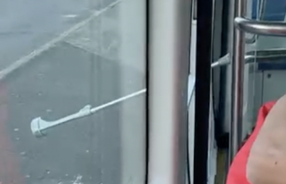 Incident u Zagrebu: 'Trčala je za tramvajem i štakom pokušala otvoriti vrata. Razbila je staklo'