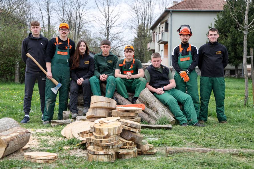 Virovitica: Matea Rodić, jedina djevojka u razredu šumarskih tehničara