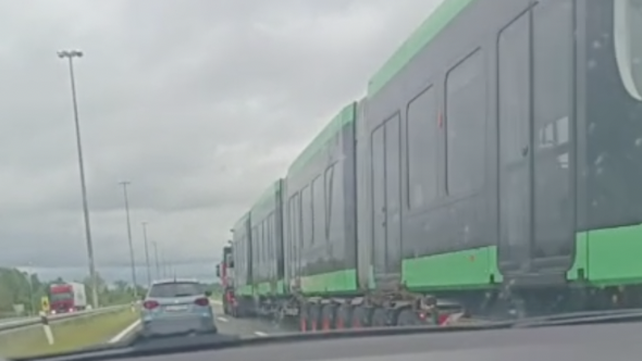 VIDEO 'Tramvaj na autocesti? To nisam očekivala!' Nesvakidašnji prizor s A3 iznenadio je vozače