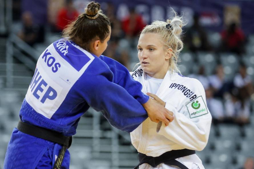 IJF World Judo Tour Zagreb Grand Prix, žene do 63 kg, Lara Cvjetko - Loriana Kuka
