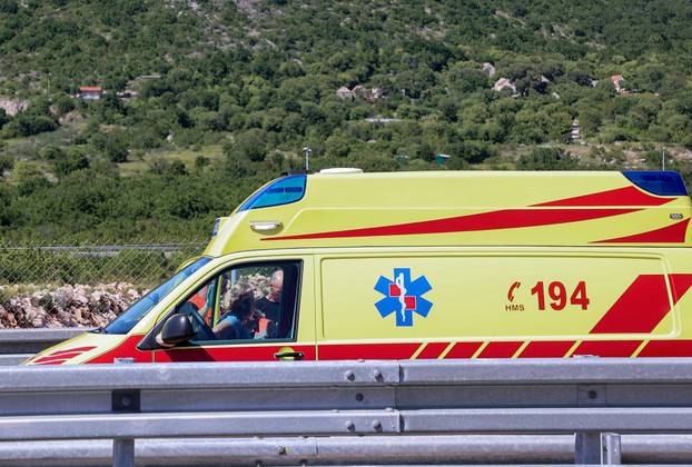 Sudar dva autobusa na A1 u blizini izlaza Vučevica u smjeru Zagreba