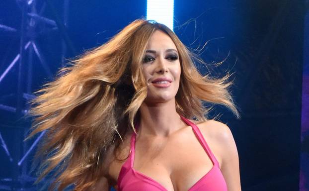 FOTO Od najdubljih dekoltea do najtanjih tangica: Pogledajte 100 seksi izdanja Lidije Bačić