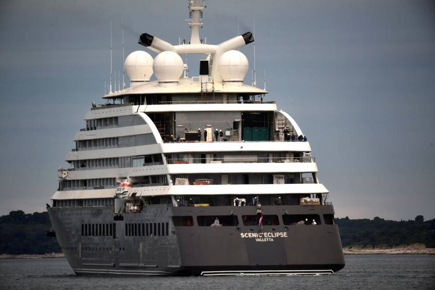 Pula: Iz brodogradiliÅ¡ta Uljanik na probnu voÅ¾nju isplovio polarni kruzer Scenic Eclipse
