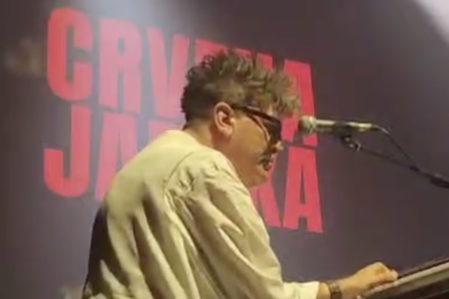 Red Apple triumph in full of Paris Olympia: ‘We are honored, here they were the biggest musicians’