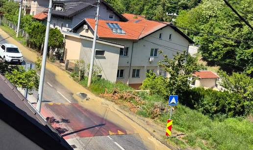 VIDEO Kaos u Zagrebu: 'Pukla je cijev, voda se slijeva niz ulicu'