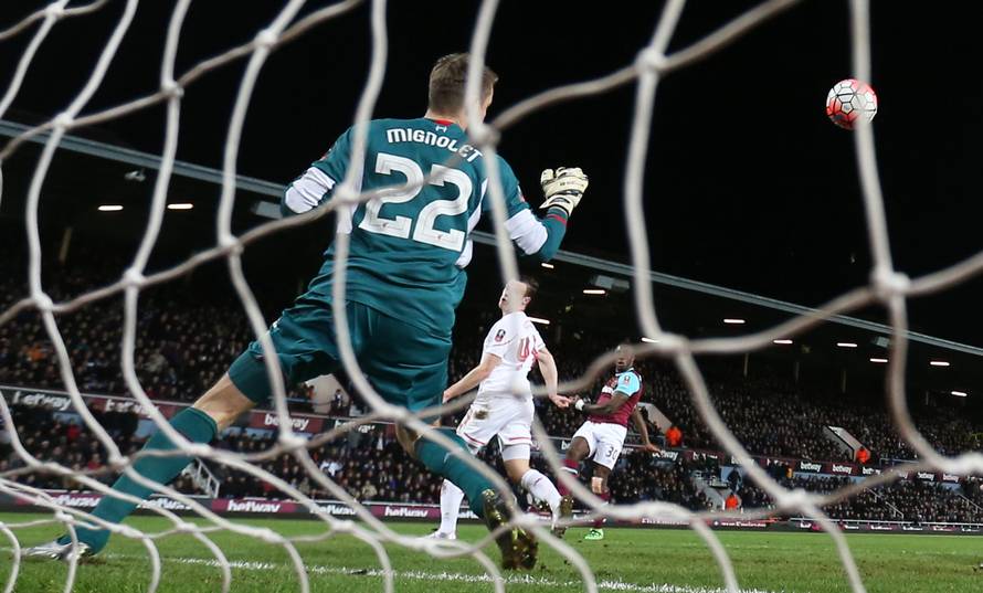 Tottenham napada Bilića i prvo mjesto, Liverpool protiv Cityja