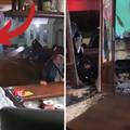 EKSKLUZIVNA SNIMKA Ovo je trenutak kad pijana vozačica uletava u kafić u Đakovu!