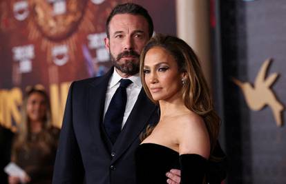 Ben Affleck skinuo je prsten, a što će Jennifer Lopez napraviti sa svojim? 'Prekrasan je, ali...'