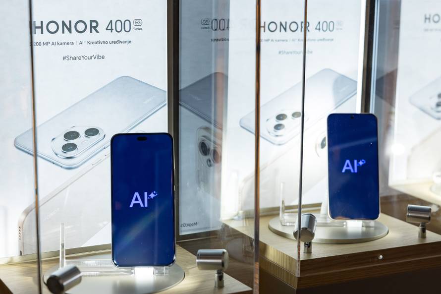 Na produženi vikend ili godišnji odmor bezbrižno uz HONOR 400 seriju