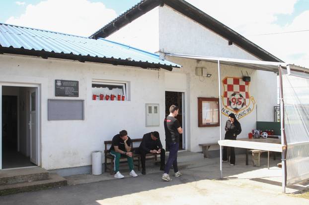 Vojnić: Tuga u NK Vojnić 95 nakon pogibije Nikole Pokrivača