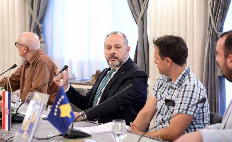 Zagreb:  Promocija knjige Albanci u Zagrebu I. dio 