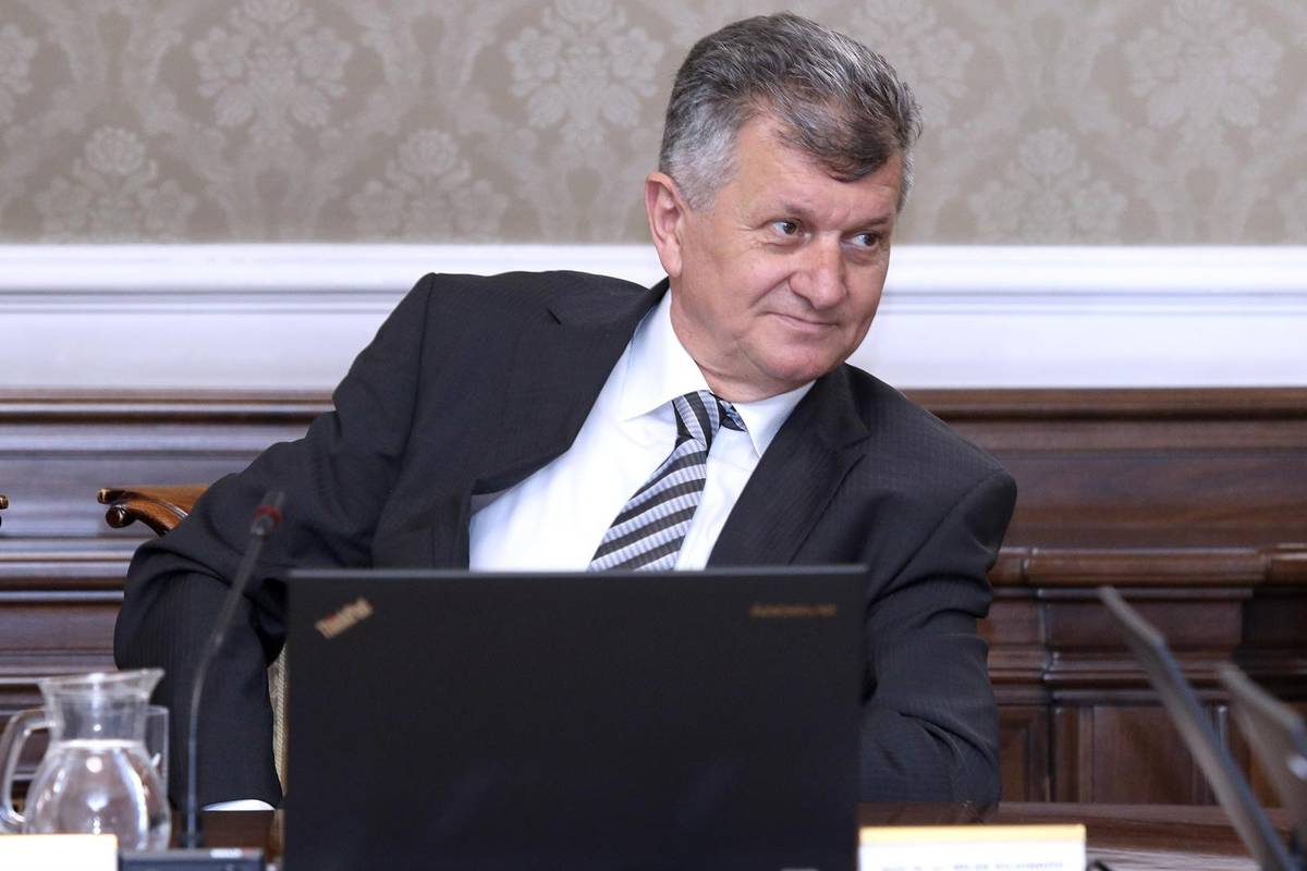 Sabor će o opozivu Kujundžića raspravljati početkom listopada