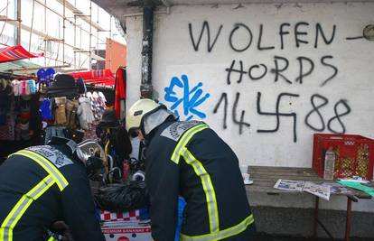 Zagreb: Grafit 'Klat ćemo Hrvate' izbrisali vatrogasci