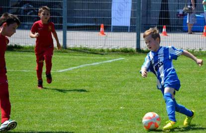 'Mali Messi' zaludio je internet, nosi 'kockice' i obožava Luku