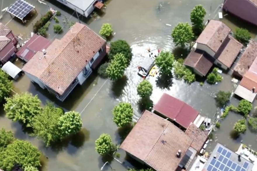 Ulice su postale rijeke: Iz zraka snimili najgore poplave u Italiji u posljednjih 100 godina