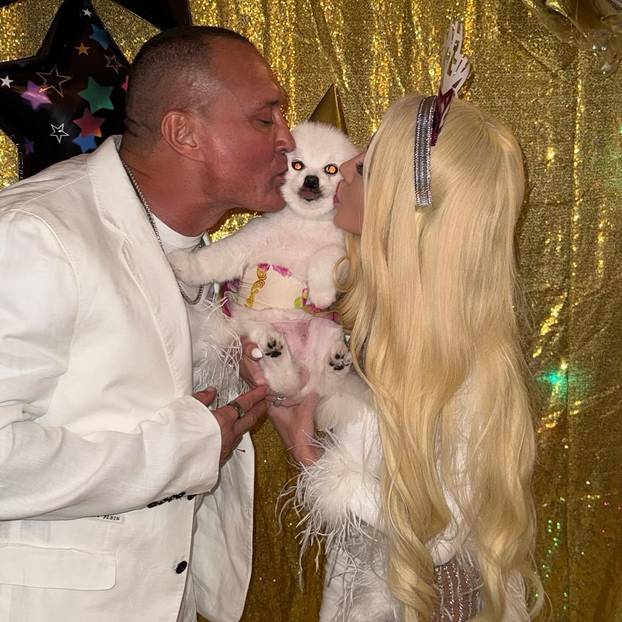 FOTO Odvjetnik platio 70.000 € da mu noge produže 10 cm i želi još: 'Nižim muškarcima je teže!'