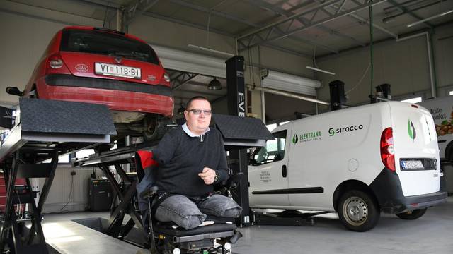 Virovitica: Zvonko Horvat je automehaničar bez ruke i nogu