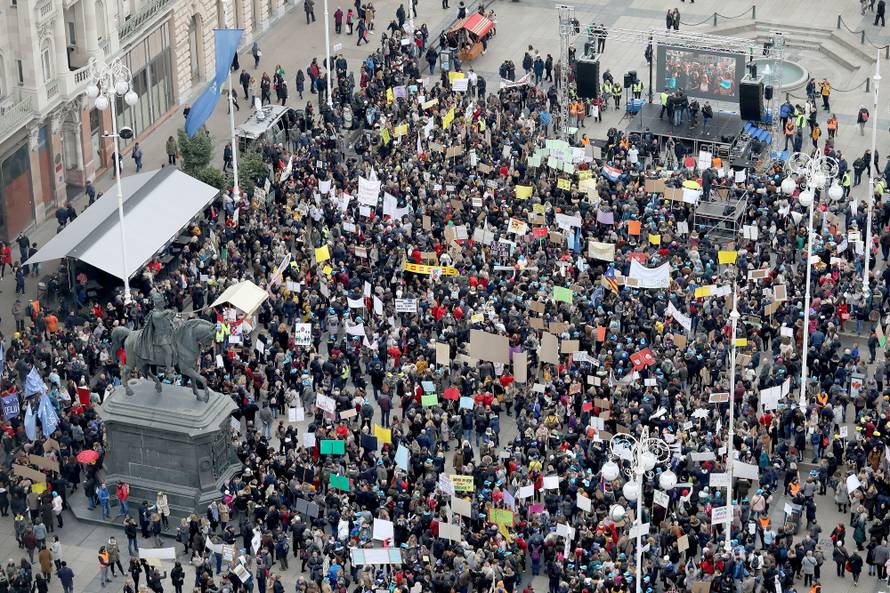 'Vi ste, premijeru, odgovorni za štrajk. Nema tu teorija zavjere'