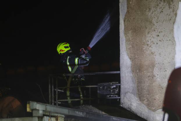 Zagreb:  Požar na ku?i u Kostelskoj ulici