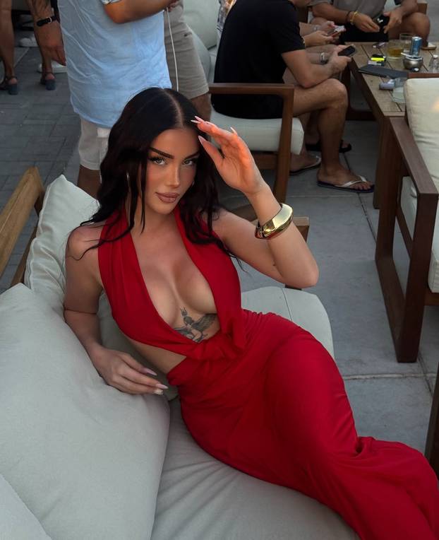 FOTO Soraya iz 'Savršenog' nove grudi pokazala u Splitu