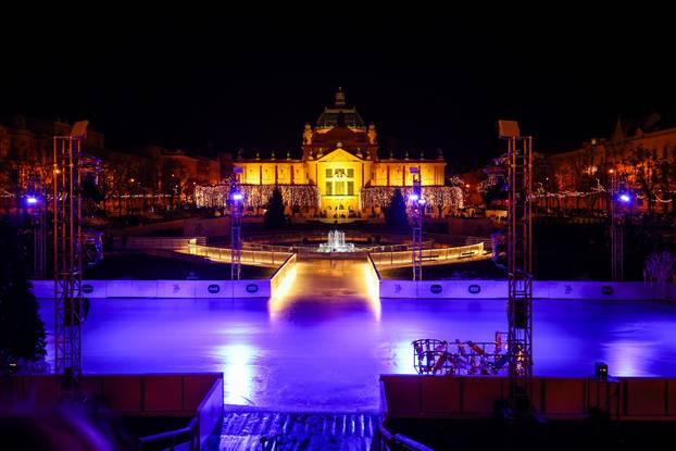 Svečano otvorenje Ledenog parka na Trgu kralja Tomislava uz predstavu Orašar