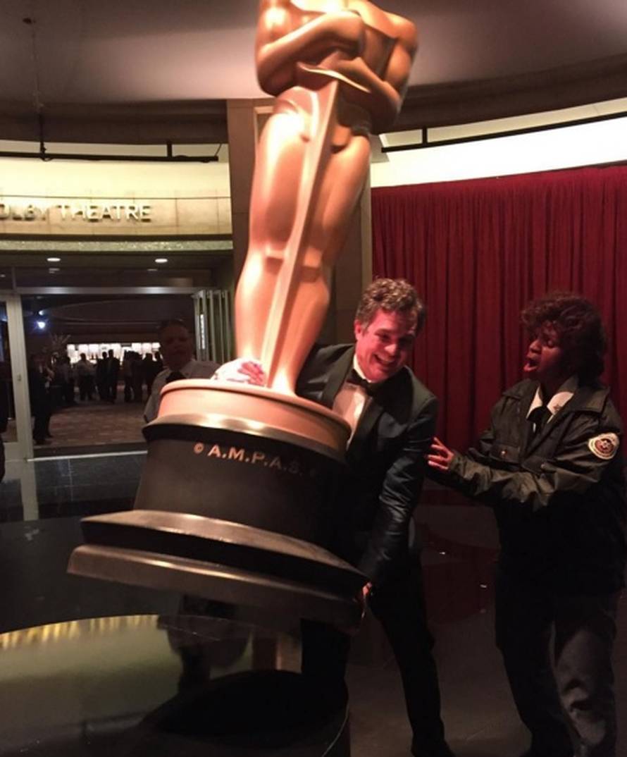 Iza kulisa: Zvijezde tulumarile i jele brzu hranu nakon dodjele