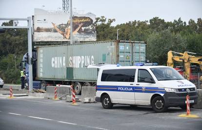 Užas u Zagrebu: Kamion naletio na pješakinju, preminula je