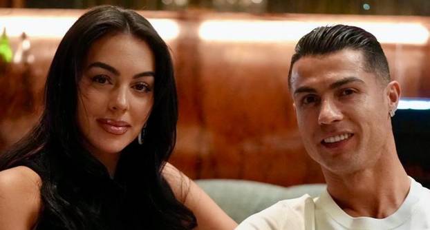 Od prvog susreta do zaruka: Kako je prodavačica Georgina osvojila srce Cristiana Ronalda?