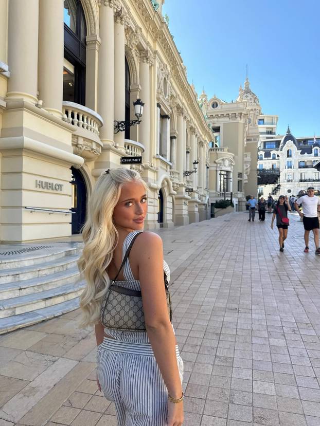 FOTO Bujna plavuša zavela je Vuškovićeva budućeg suigrača