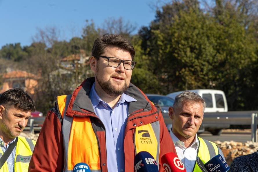 Pula: Ministar Butković obišao je gradilište cesta DC66 i DC75 na dionici Veli vrh-Pula