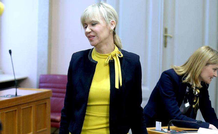 Sunce u Saboru: Ingrid žutom haljinom uljepšala tmurni dan
