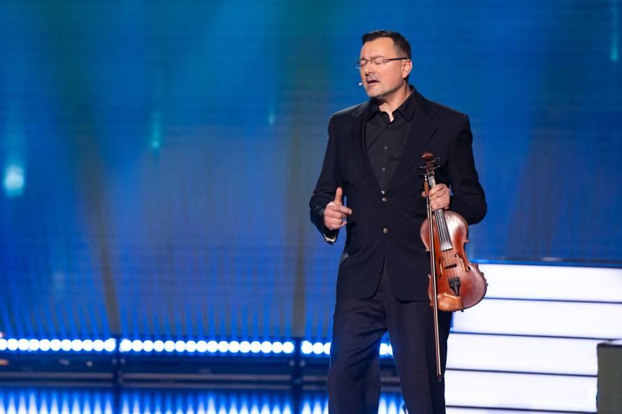 Violinist iz 'Tko to tamo pjeva?' za 24sata: 'Josipoviću sam pet sati svirao  i gotovo kolabirao...'