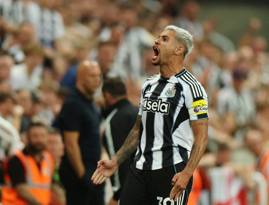 Premier League - Newcastle United v Liverpool