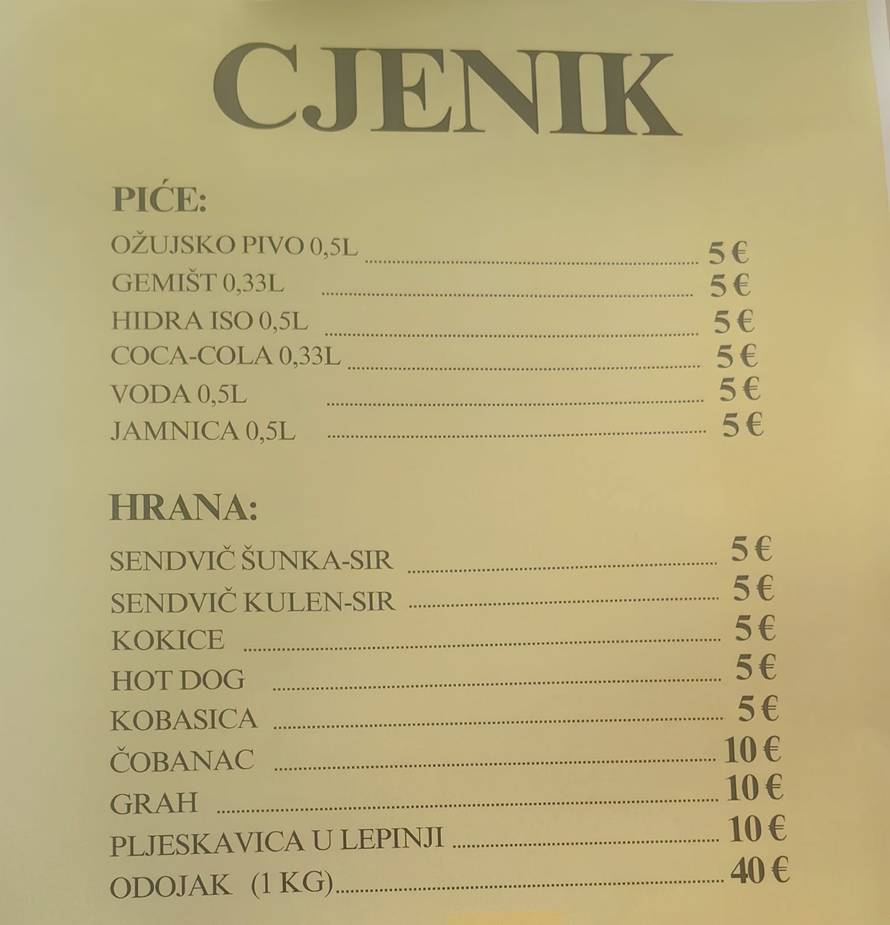 VIDEO Fanovi Thompsona tulumarili na parkiralištu kod Bundeka: Tu se pilo i za 5 eura