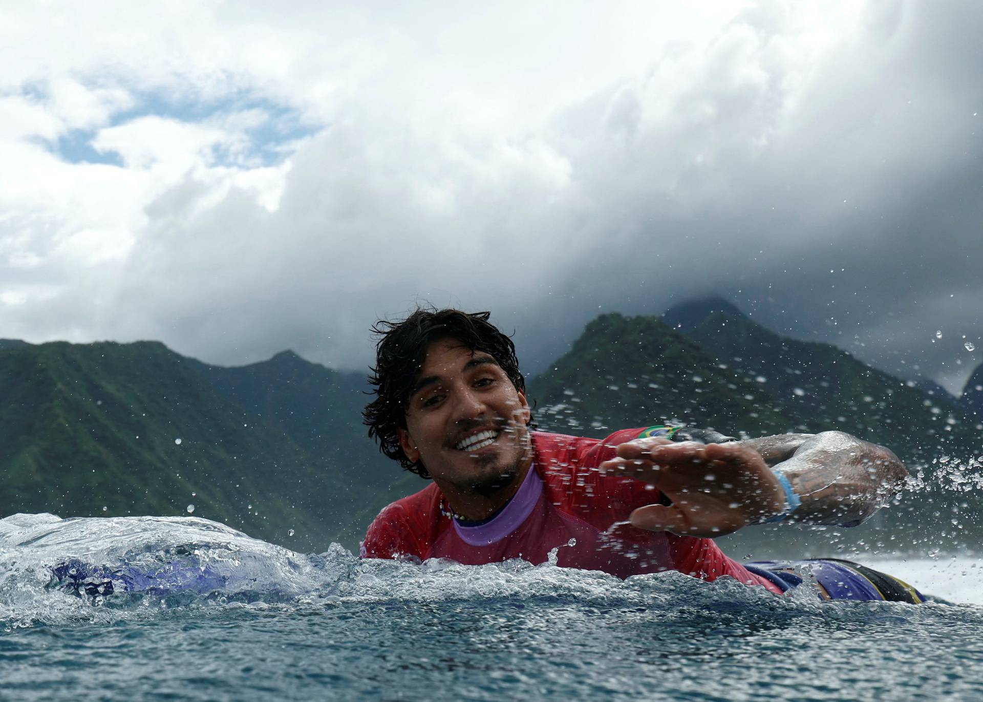 Surfing - Men's Round 3 - Heat 5