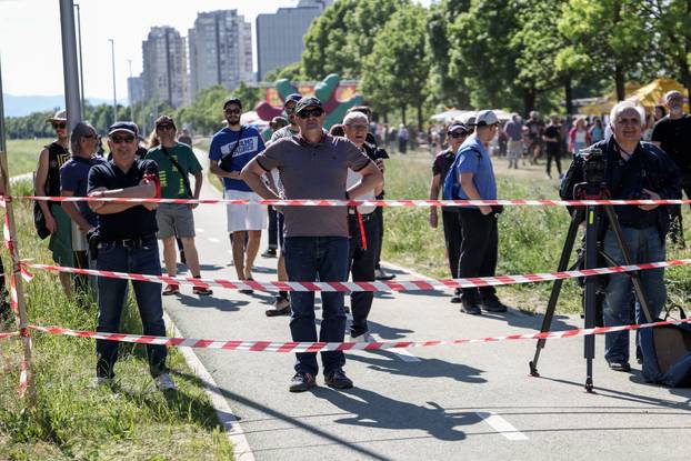 Zagreb: Dražen Keleminec sa svojim pravašima došao na Trnjanske kresove